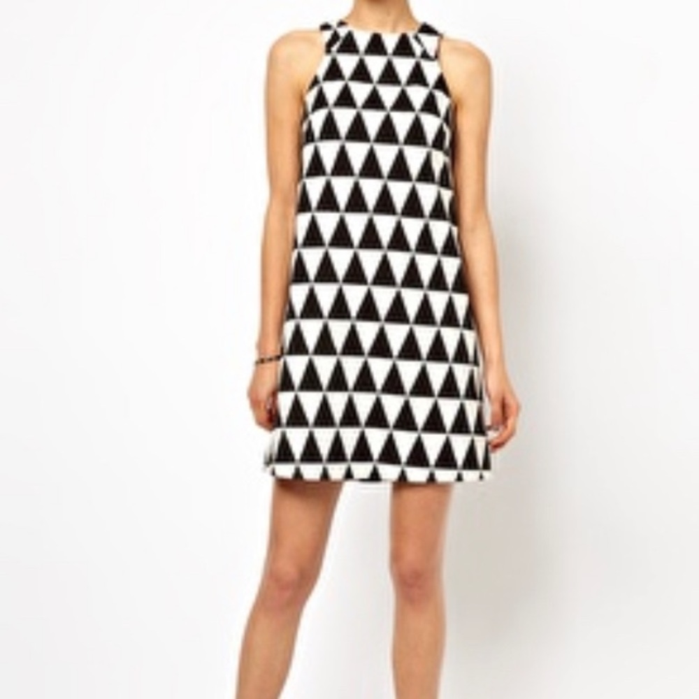 ASOS Black & White Geometric Pattern Sleeveless Fit & Flare Dress / Size 4